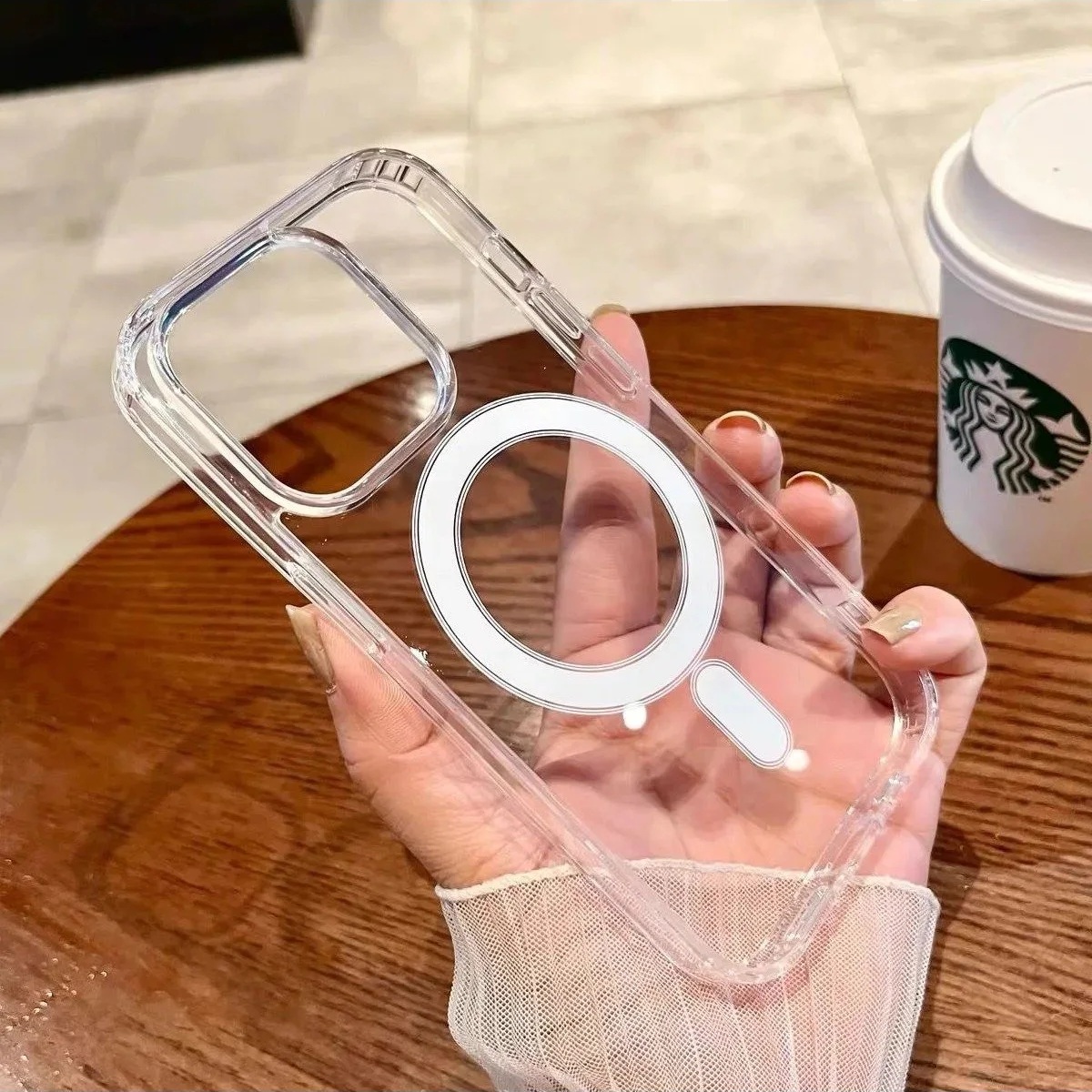 Iphone 14 Plus İçin Magsafe Özellikli Şeffaf Silikon Kılıf Kapak Iphone 14 Plus İçin Magsafe Özellikli Şeffaf Silikon Kılıf Kapak
